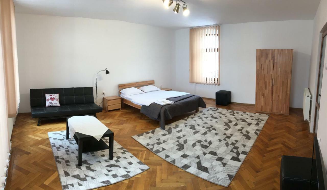 Pe Tocile Apartment Braşov Dış mekan fotoğraf